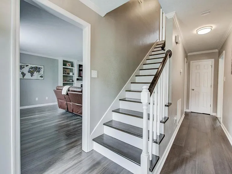 8200 Gallaher Station Dr — Photo 3