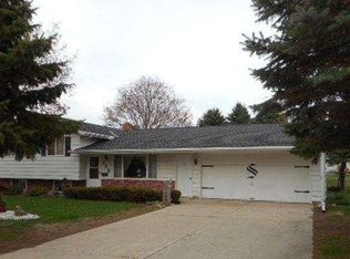 109 S 6th St, Saint Nazianz, WI 53042