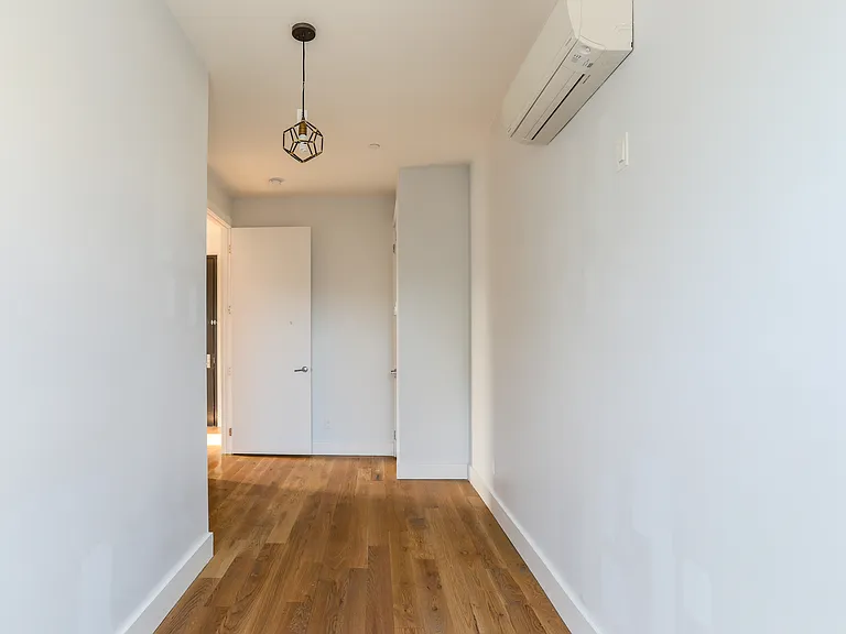 664 Rutland Rd #4F — Photo 10