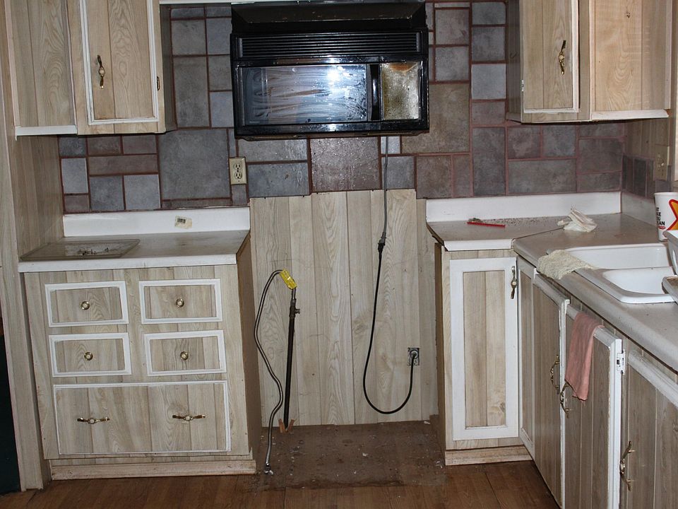 2nd image of 1150 E 30th St