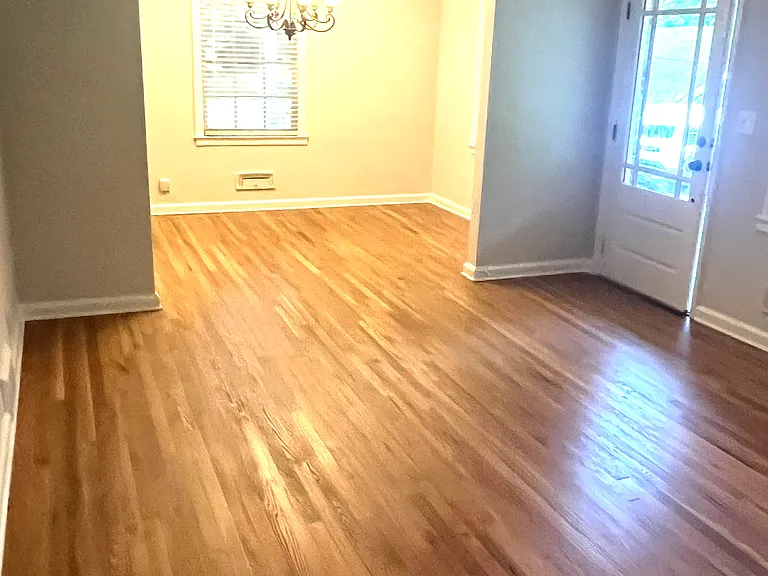 1552 Berkeley Ln — Photo 5