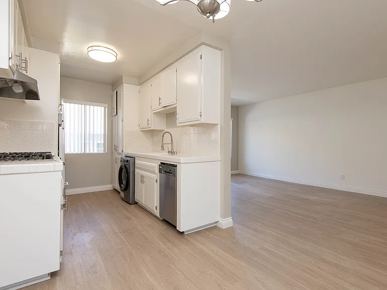 4053 Irving Pl #2 — Photo 3
