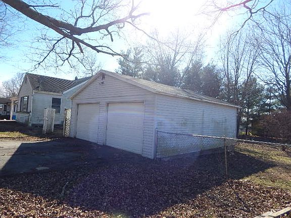 3rd image of 509 N Logan St