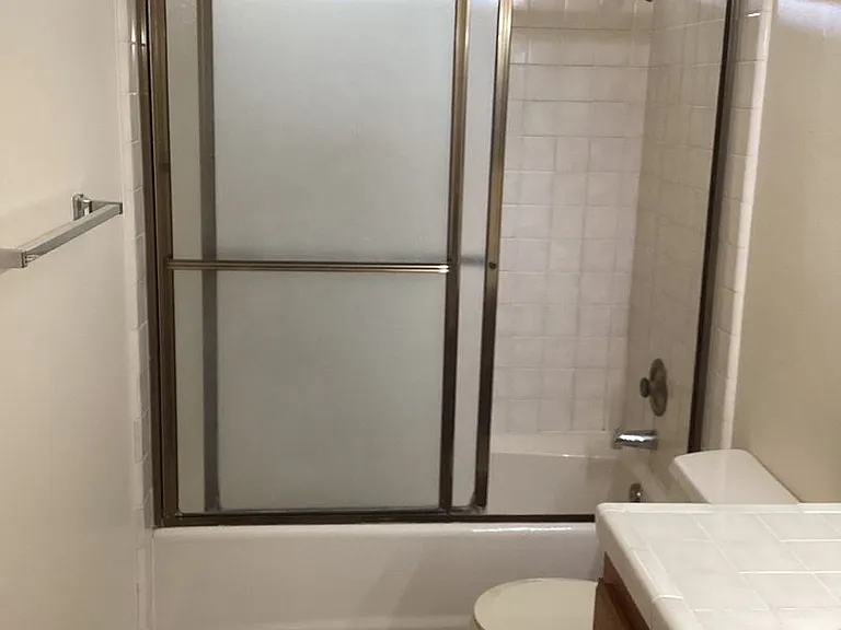 425-431 N Tiffany Dr — Photo 19
