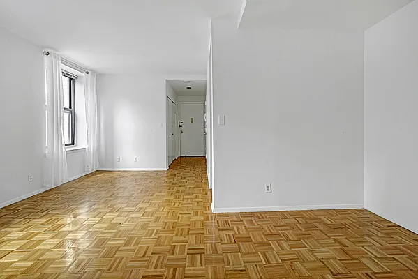 Rented by Compass | media 19
