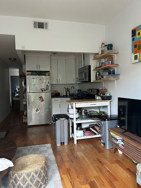 1st image of 493 Prospect Pl APT 4