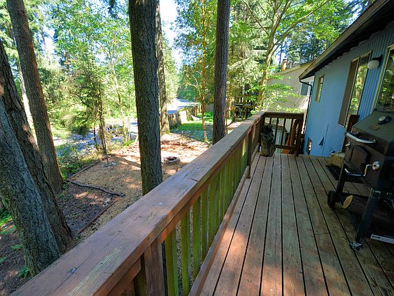 3rd image of 3683 SE Ardenwald Pl