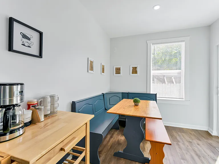 1133 E Leicester Ave — Photo 13