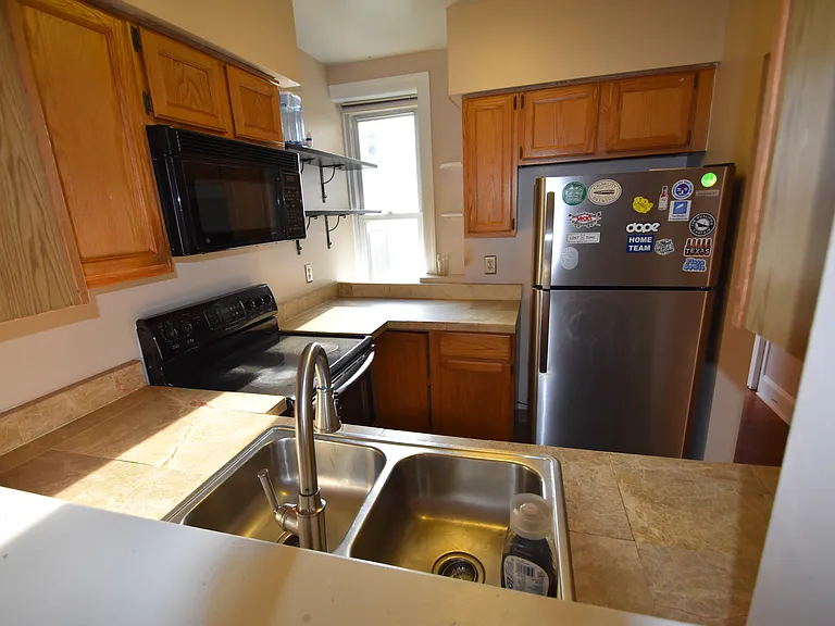 238 S 11th St #3 — Photo 4