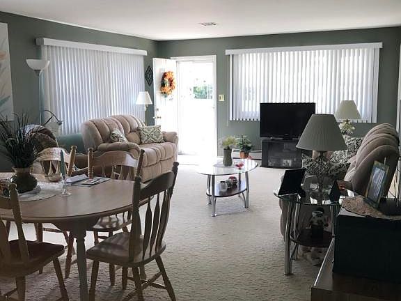 4th image of 102 Liberta Dr