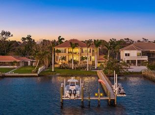 1888 Bayshore Dr, Englewood, FL 34223