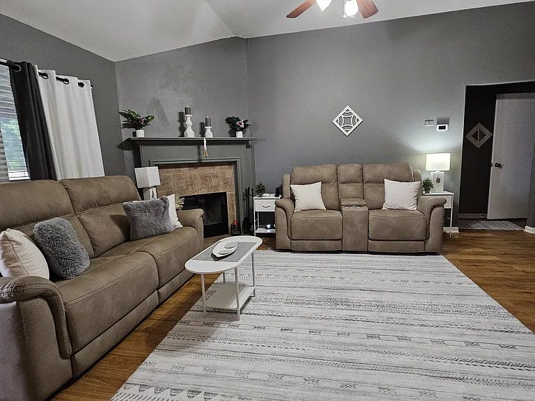 7105 Galleta Ct — Photo 2