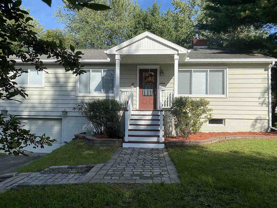 1st image of 135 Leroy St
