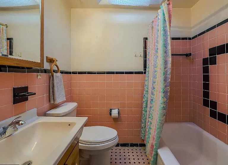 1075 Brookwood Ln — Photo 13