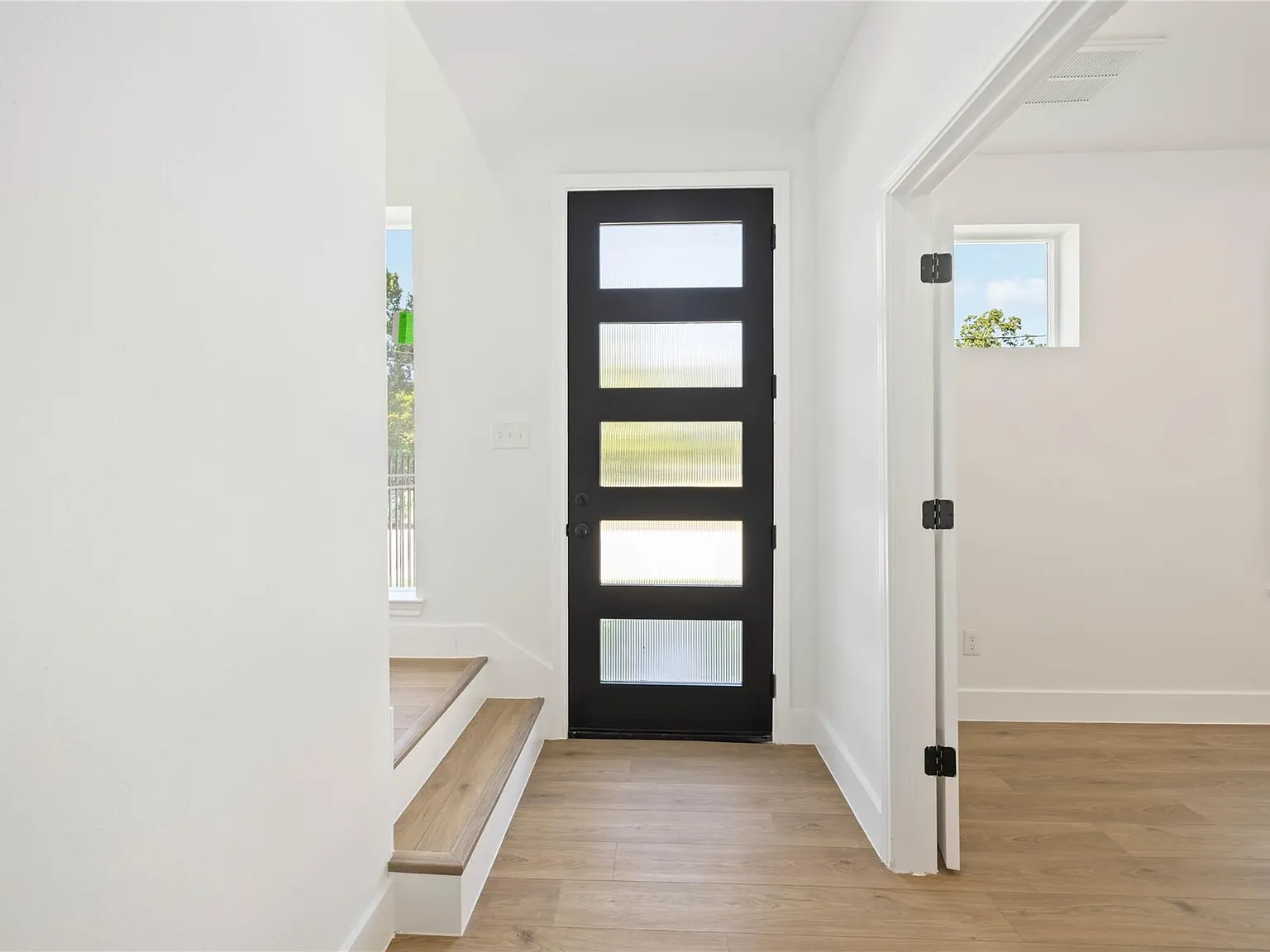 3 bed, 3.5 bath, 1863 sqft, $2,700 — Photo 3