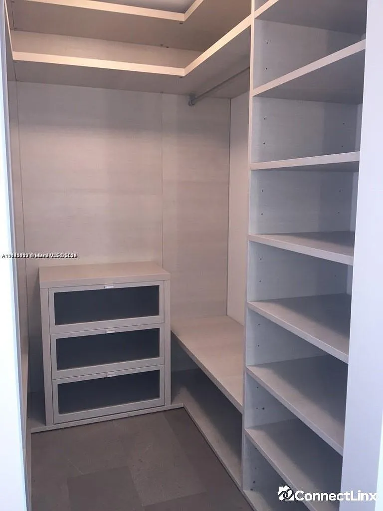 1 bed, 1.0 bath, $4,500 — Photo 2