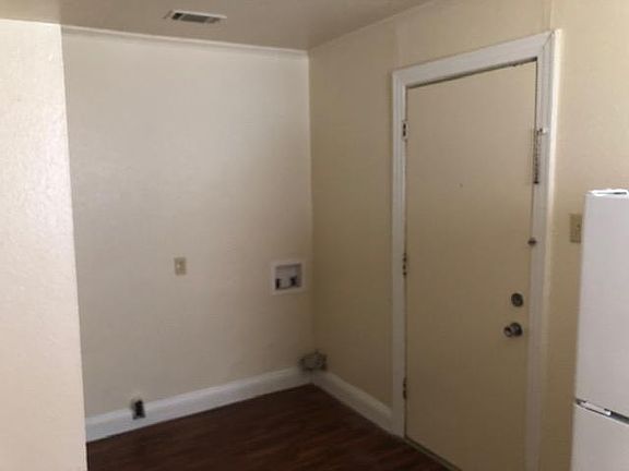 4th image of 7136 Penny St