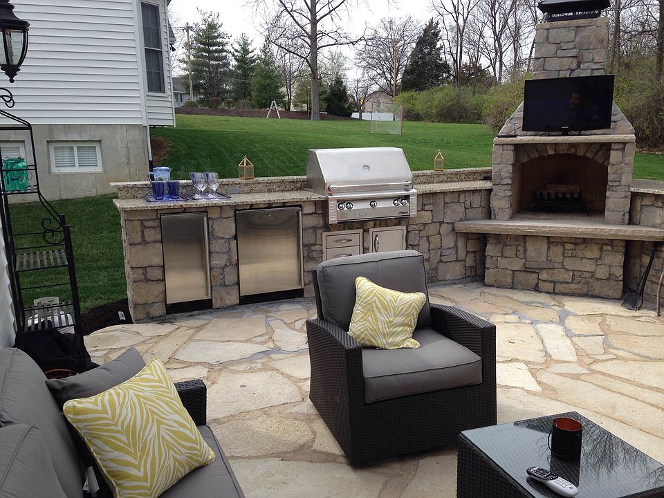 1st image of 15325 Coventry Woods Ct