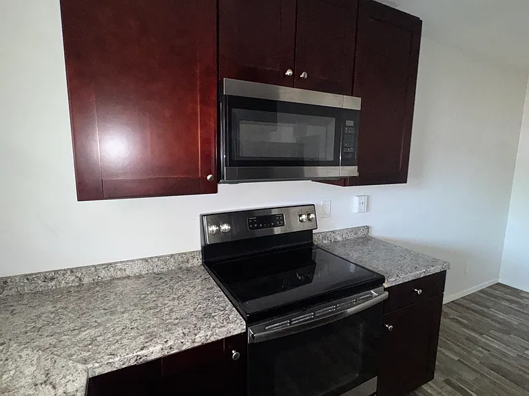 9023 Campo Rd — Photo 2