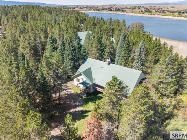 3828 Bills Loop Rd N, Island Park, ID 83429
