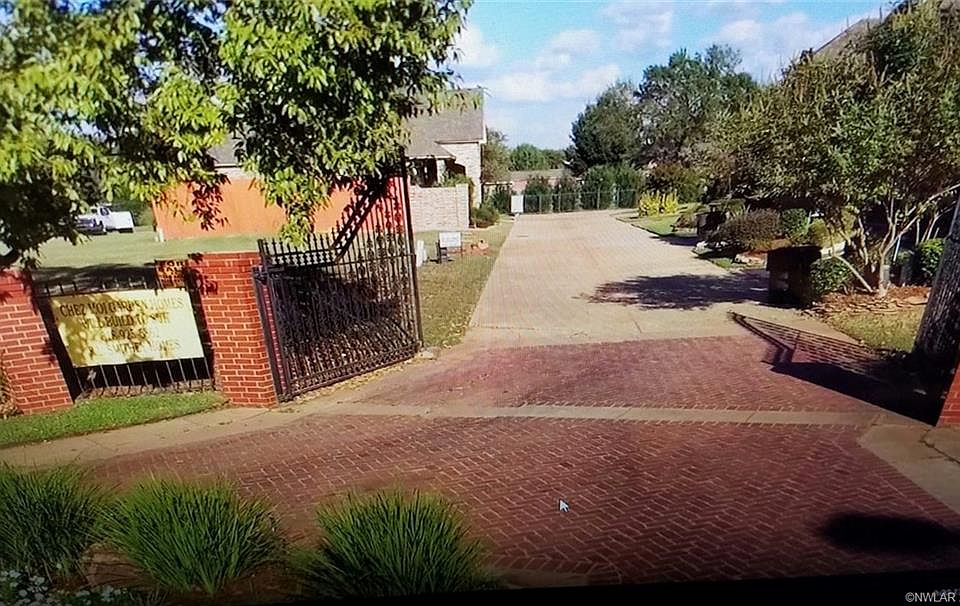 1st image of 35 Chez Moi Dr