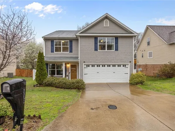 865 Winterside Ln, Winston Salem, NC 27107