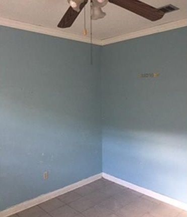 3rd image of 165 Dianne Dr