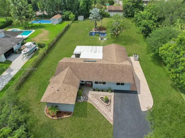 13390 SW 26th St, Davie, FL 33325