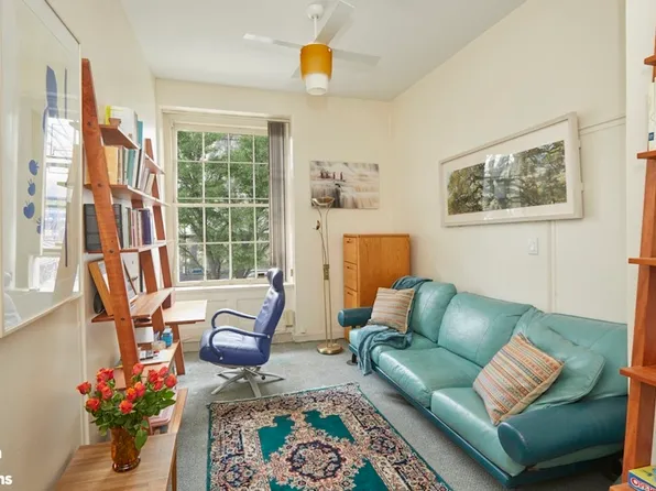 905 Fifth Avenue image 12 of 22