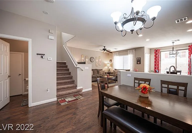7554 Holiday Hills St — Photo 14