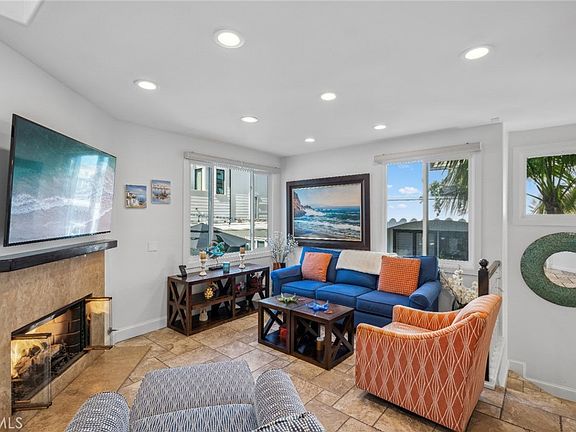4th image of 410-5 Goldenrod Ave #B