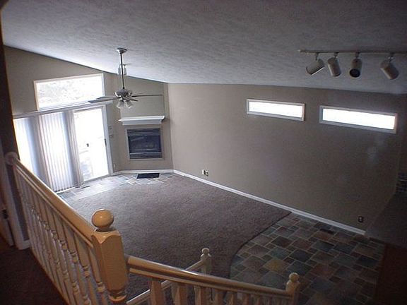 5th image of 2617 S 160th St