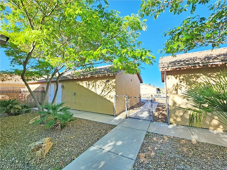1041 S Marne Ct #4 — Photo 5