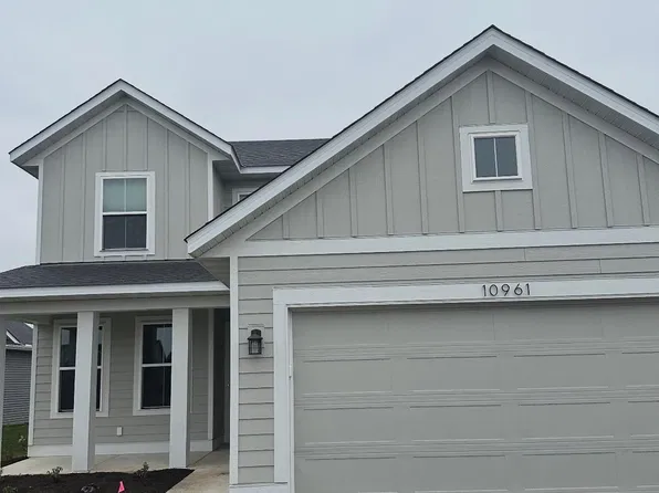 10961 37th St N, Lake Elmo, MN 55042