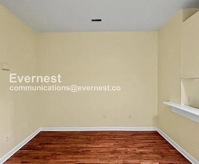 1815 W Grace St #2 — Photo 4