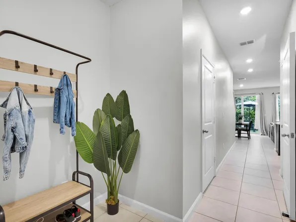 6340 Sailpointe Lane, West Palm Beach, FL 33413
