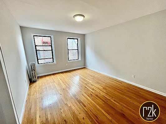 5th image of 30-11 Astoria Blvd #31C