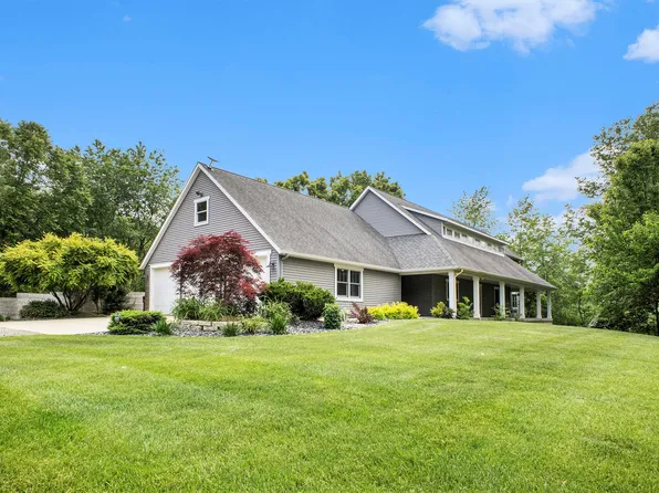 3778 22nd St, Dorr, MI 49323