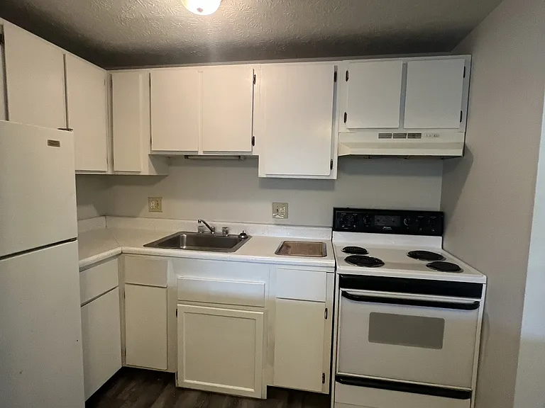 4008 W Erie Ave #J — Photo 7