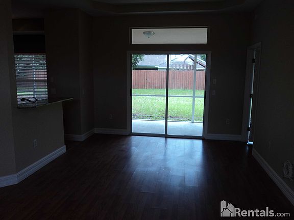 4th image of 4755 Canterbury Dr