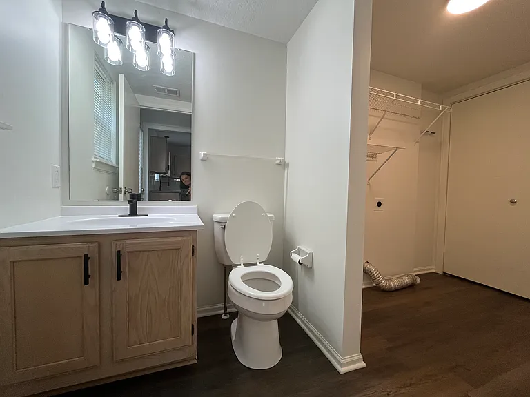 1/2 bath, Laundry, and Utility