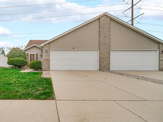 1741 W 86th Ln, Merrillville, IN 46410