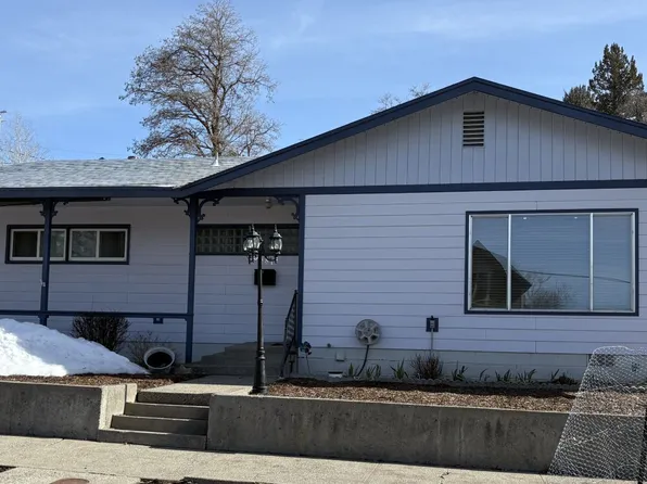 181 S E St, Lakeview, OR 97630