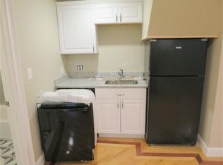 113 Sciarappa St #6, Cambridge, MA 02141