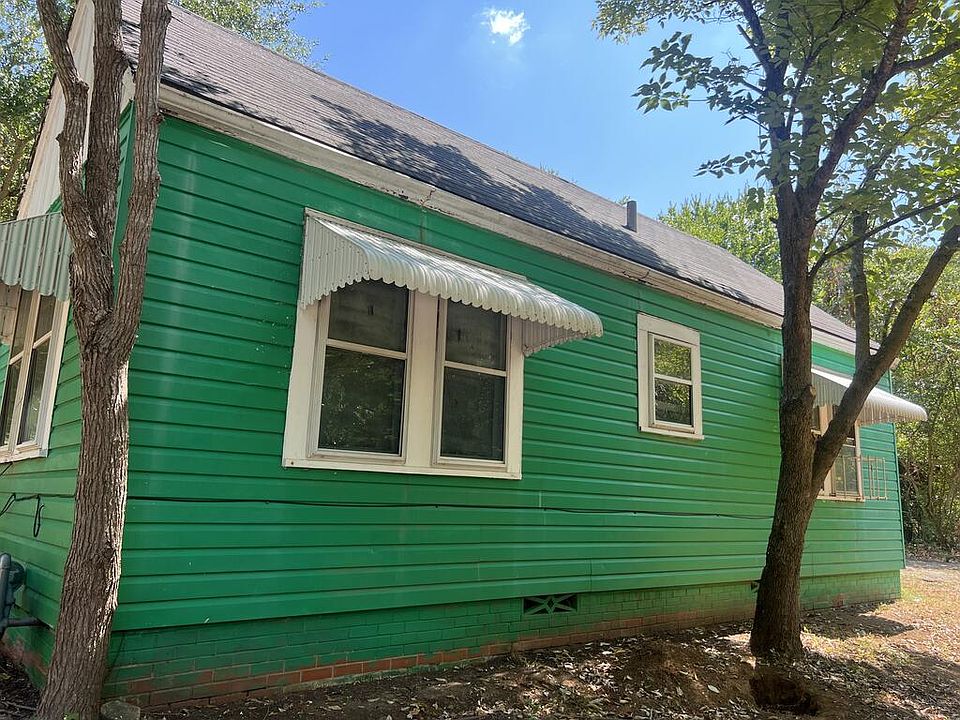 2nd image of 916 W Campbell St