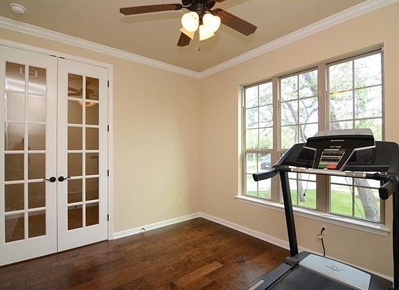 3rd image of 2304 Parksville Way