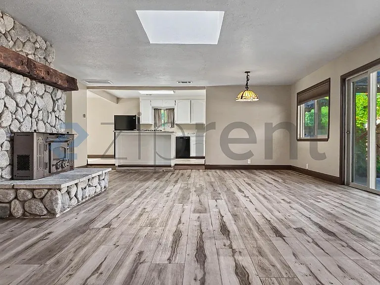 860 Watt Ave #MAIN HOUSE — Photo 16