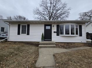 2621 Randolph St, Waterloo, IA 50702