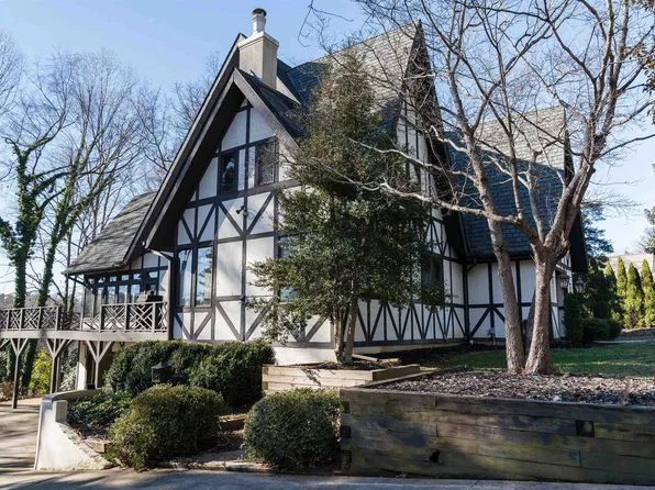3 Yeamans Hall Ct, Spartanburg, SC 29306