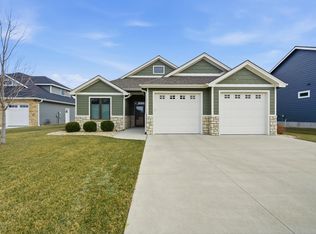 2118 Royal Ridge Cir, Manhattan, KS 66503